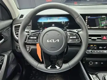 2025 Kia Seltos с пробегом 13 727 км