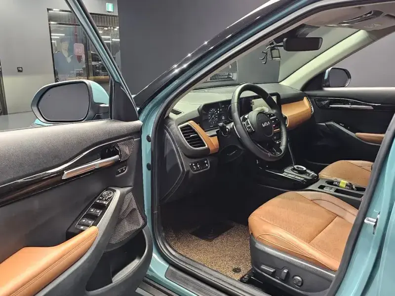 2023 Kia Seltos с пробегом 23 861 км