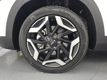 2023 Kia Seltos с пробегом 28 169 км