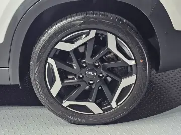 2023 Kia Seltos с пробегом 46 499 км
