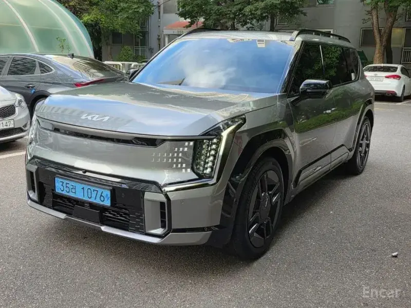 2024 Kia EV9 с пробегом 33 000 км