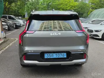 2024 Kia EV9 с пробегом 33 000 км