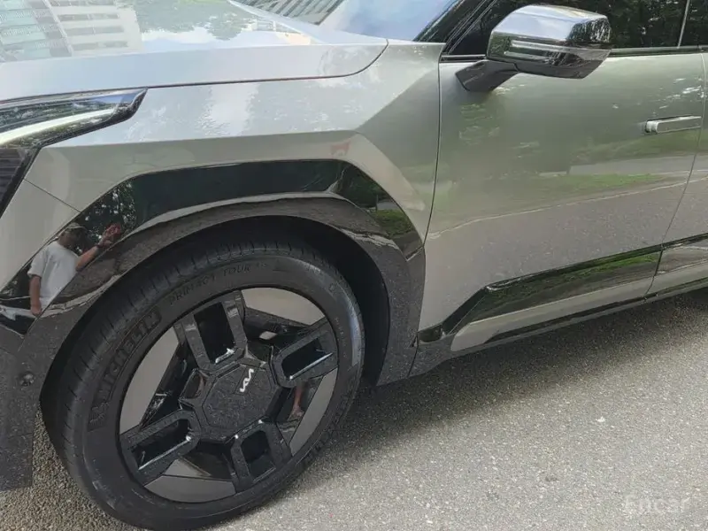 2024 Kia EV9 с пробегом 33 000 км