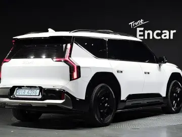 2024 Kia EV9 с пробегом 38 372 км