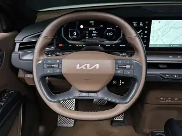 2024 Kia EV9 с пробегом 38 372 км