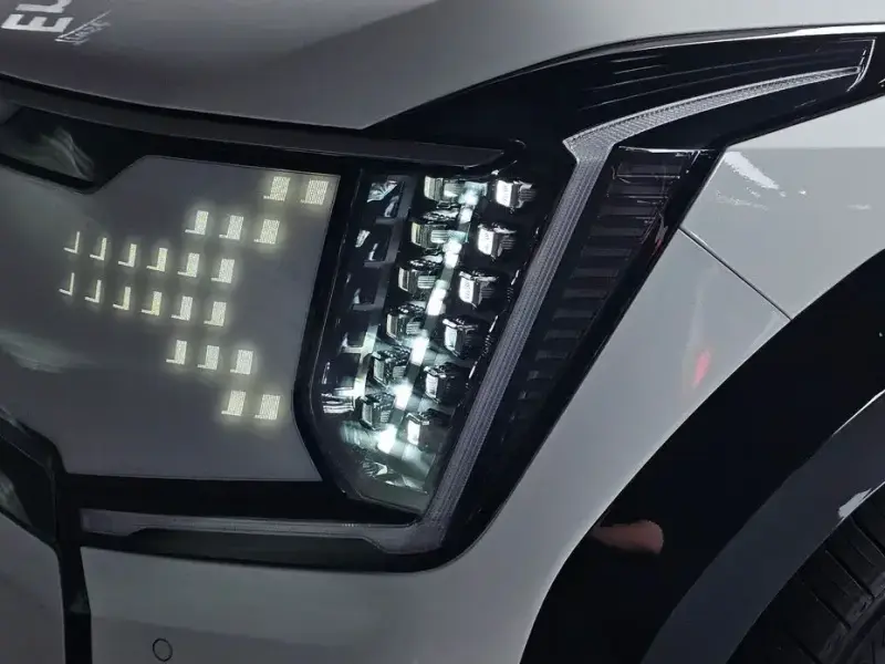 2024 Kia EV9 с пробегом 38 372 км