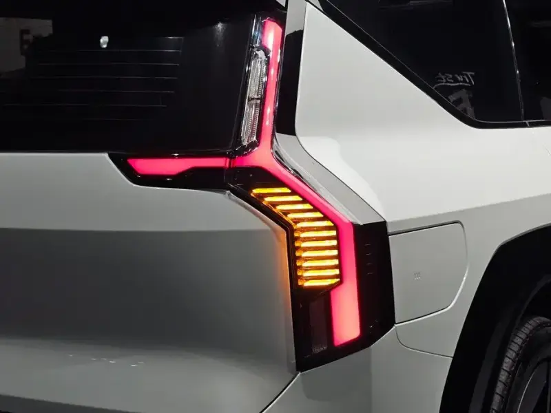 2024 Kia EV9 с пробегом 38 372 км