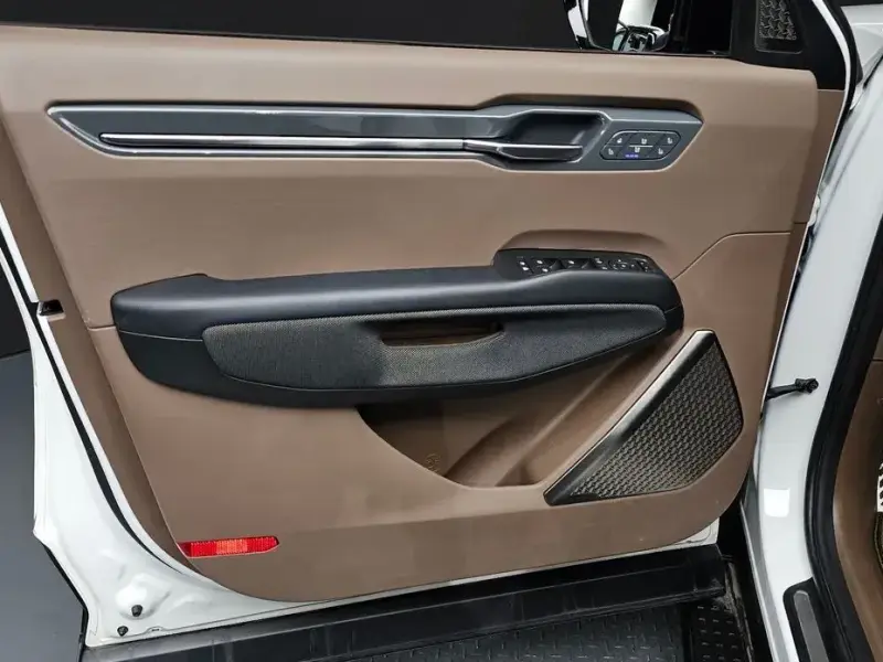 2024 Kia EV9 с пробегом 38 372 км