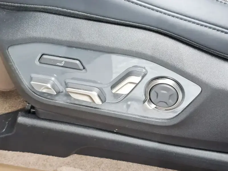 2024 Kia EV9 с пробегом 38 372 км