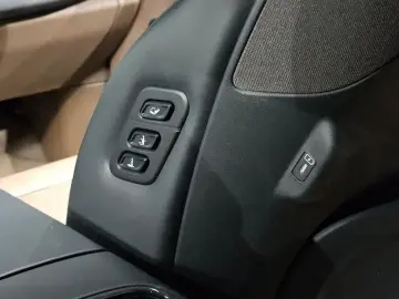 2024 Kia EV9 с пробегом 38 372 км