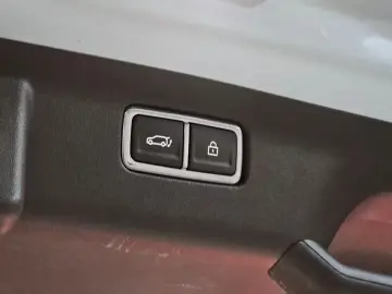 2024 Kia EV9 с пробегом 38 372 км