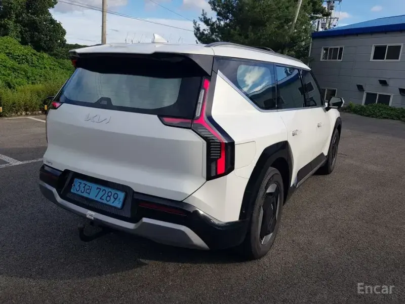 2023 Kia EV9 с пробегом 46 458 км
