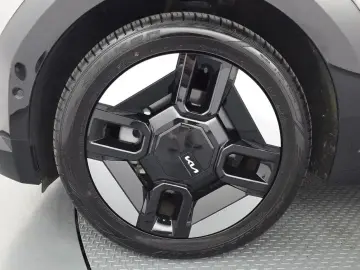 2023 Kia EV9 с пробегом 78 124 км
