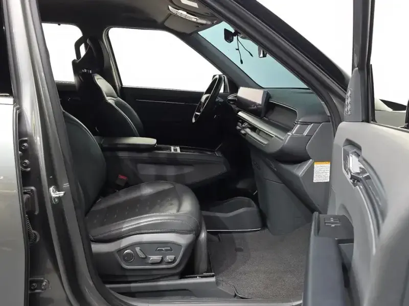2023 Kia EV9 с пробегом 78 124 км