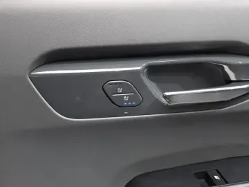 2023 Kia EV9 с пробегом 78 124 км