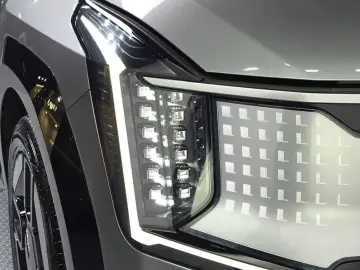 2023 Kia EV9 с пробегом 78 124 км