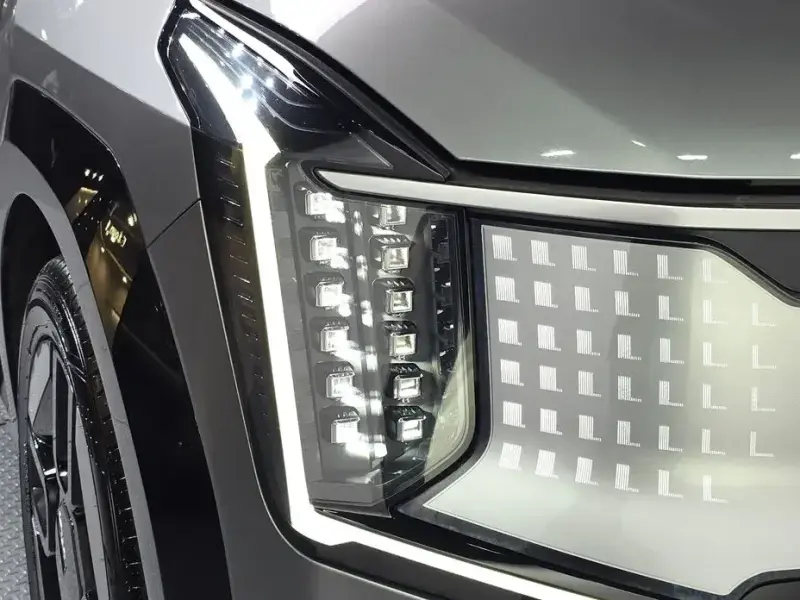 2023 Kia EV9 с пробегом 78 124 км