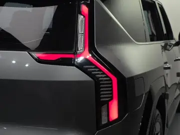 2023 Kia EV9 с пробегом 78 124 км