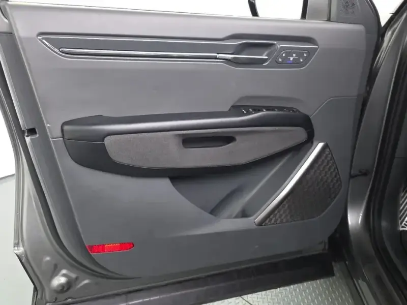 2023 Kia EV9 с пробегом 78 124 км