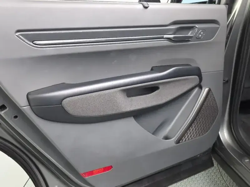 2023 Kia EV9 с пробегом 78 124 км