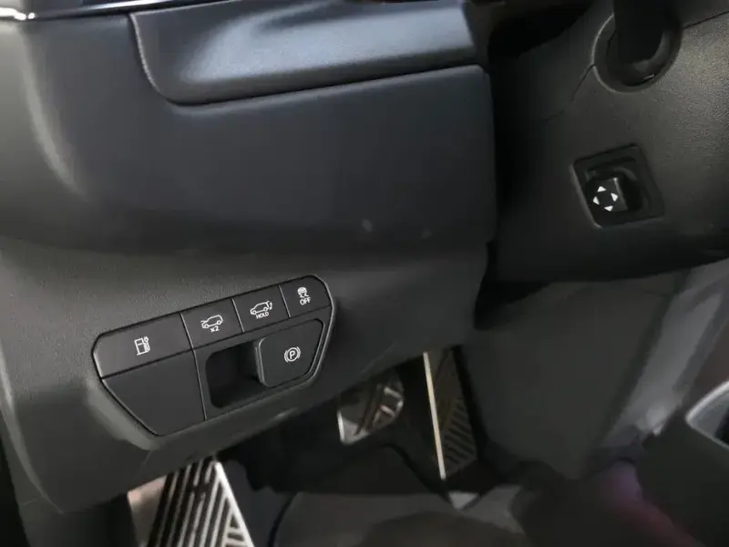 2023 Kia EV9 с пробегом 78 124 км