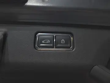 2023 Kia EV9 с пробегом 78 124 км