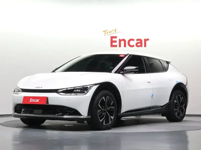 2022 Kia EV6 с пробегом 77 196 км