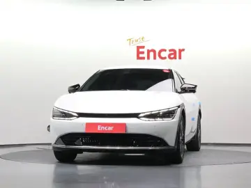 2022 Kia EV6 с пробегом 77 196 км