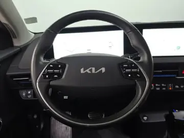 2022 Kia EV6 с пробегом 77 196 км