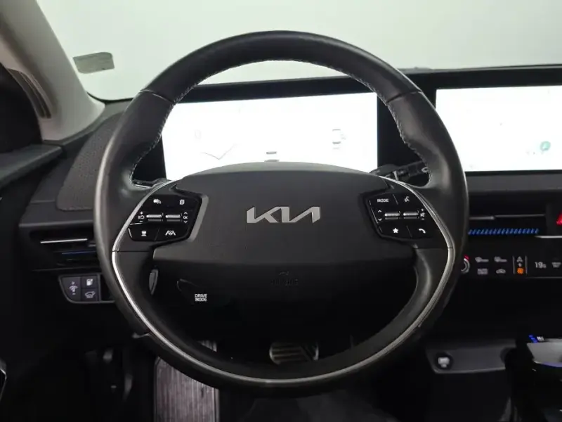 2022 Kia EV6 с пробегом 77 196 км