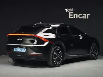 2022 Kia EV6 с пробегом 54 390 км