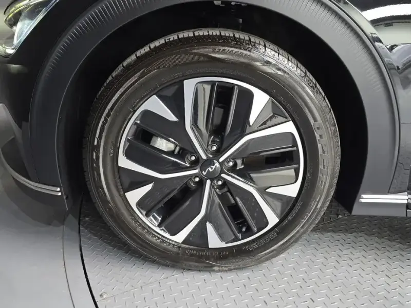 2022 Kia EV6 с пробегом 54 390 км