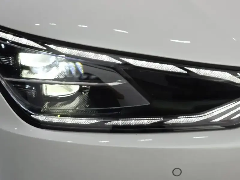2022 Kia EV6 с пробегом 77 196 км
