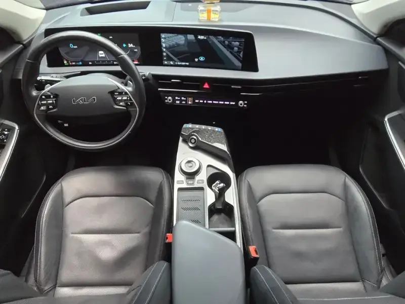 2022 Kia EV6 с пробегом 54 390 км