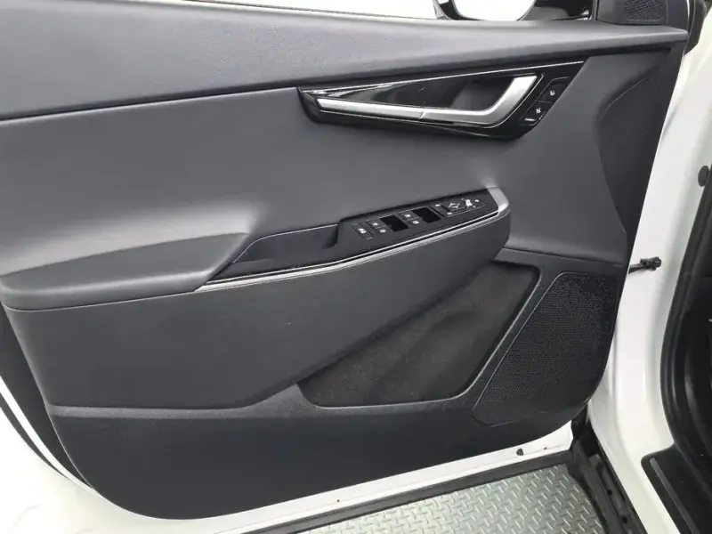 2022 Kia EV6 с пробегом 77 196 км