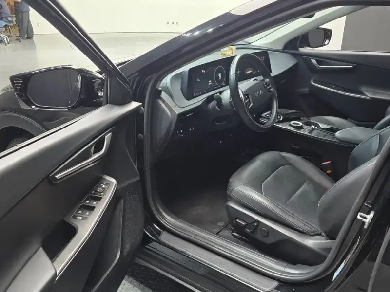 2022 Kia EV6 с пробегом 54 390 км