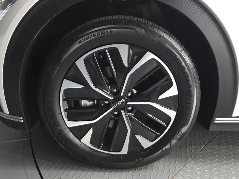 2024 Kia EV6 с пробегом 60 261 км