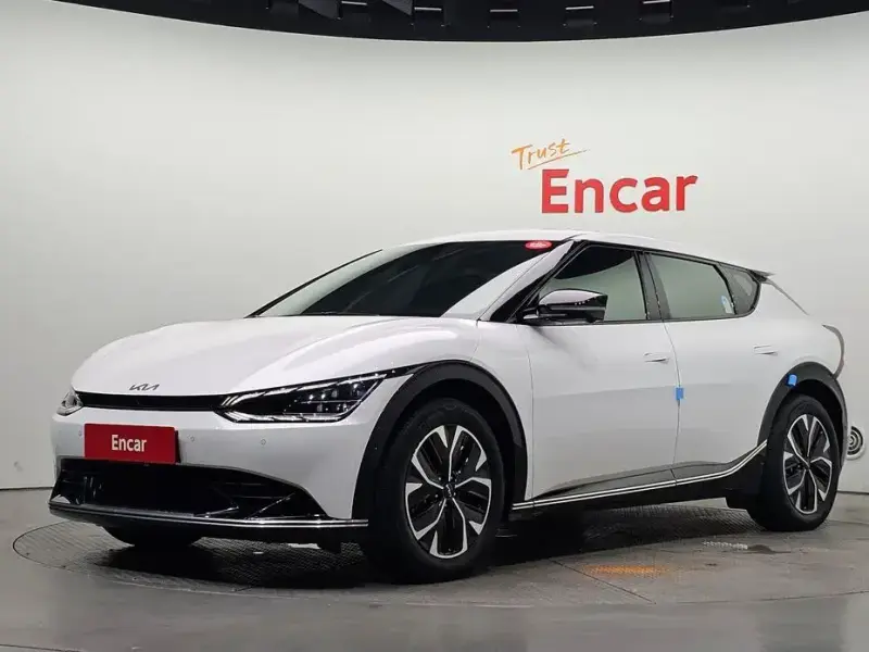 2024 Kia EV6 с пробегом 49 494 км