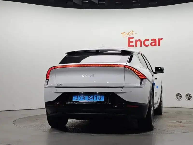 2024 Kia EV6 с пробегом 49 494 км