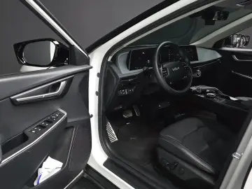 2024 Kia EV6 с пробегом 60 261 км