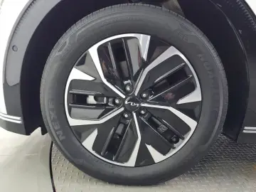 2024 Kia EV6 с пробегом 49 494 км