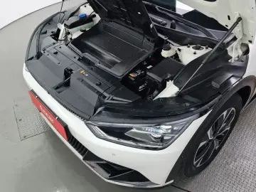 2024 Kia EV6 с пробегом 49 494 км