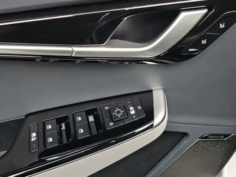 2024 Kia EV6 с пробегом 49 494 км