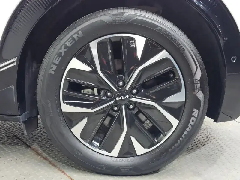 2024 Kia EV6 с пробегом 49 494 км