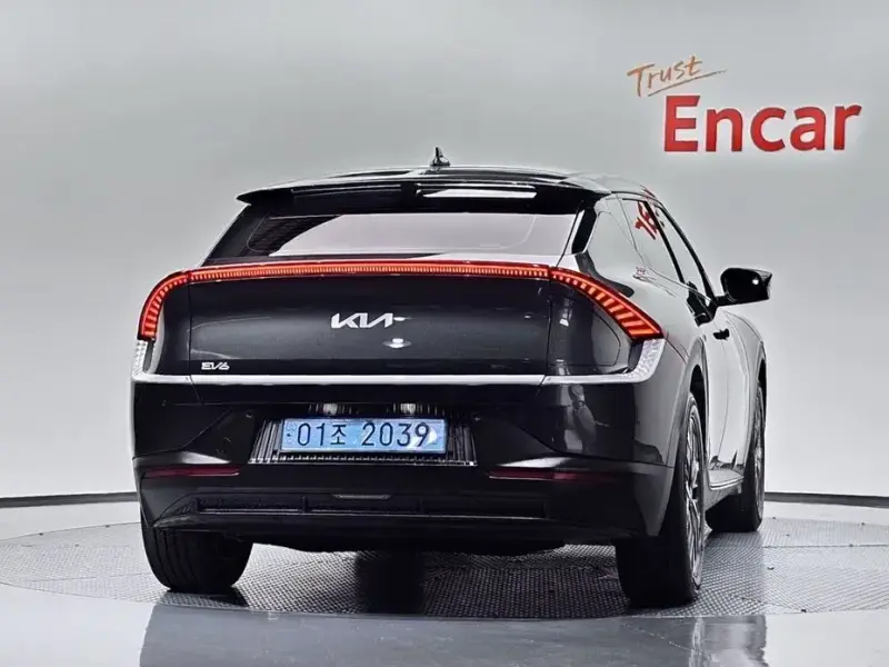 2023 Kia EV6 с пробегом 54 477 км