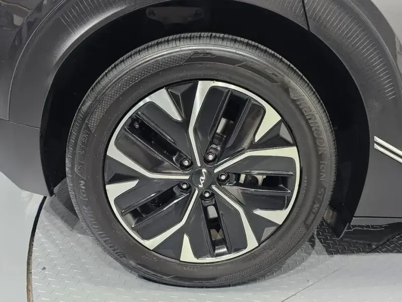 2023 Kia EV6 с пробегом 54 477 км