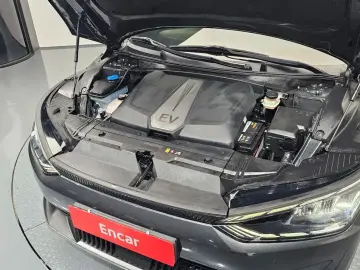 2023 Kia EV6 с пробегом 54 477 км