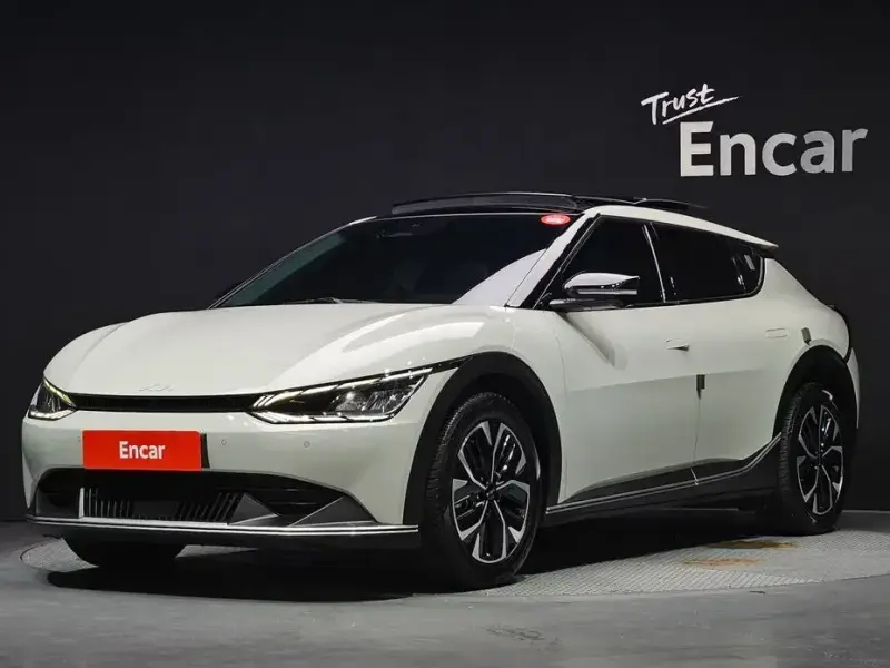 2022 Kia EV6 с пробегом 70 302 км