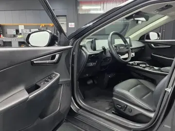 2023 Kia EV6 с пробегом 54 477 км