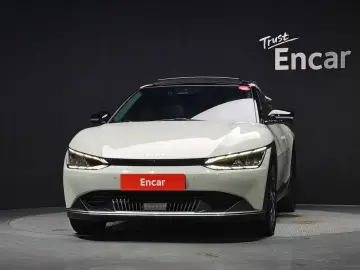 2022 Kia EV6 с пробегом 70 302 км
